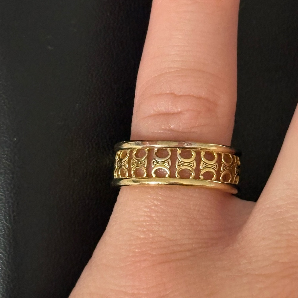 Celine Triomphe Ring - Picture 4 of 13